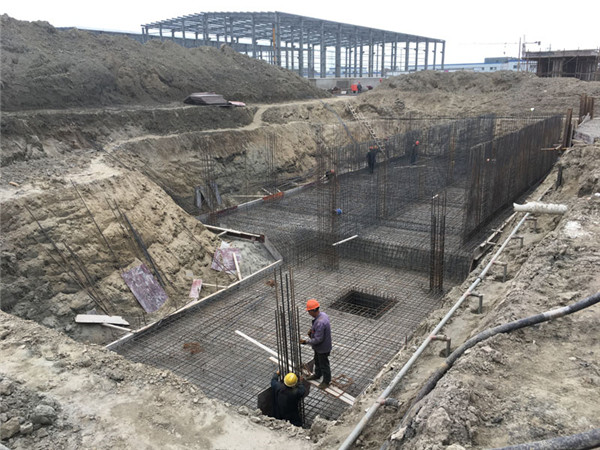 DN150口徑的可承壓16公斤的橡膠避震喉，工況：過水和油